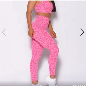 Bombshell sportsware gorgeous Barbie pink !leggings LG